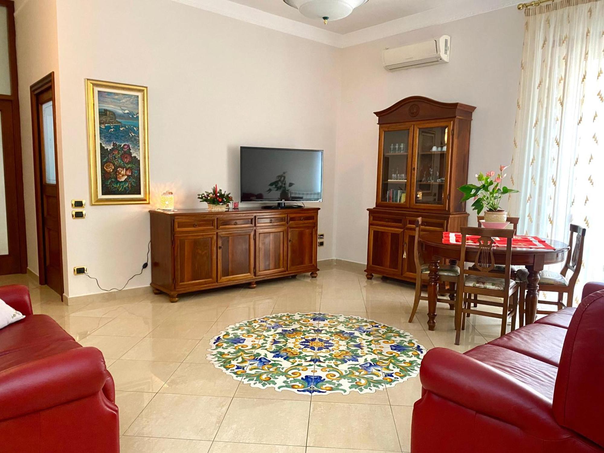 Appartement A Casa Di Don Peppino à Salernes Extérieur photo